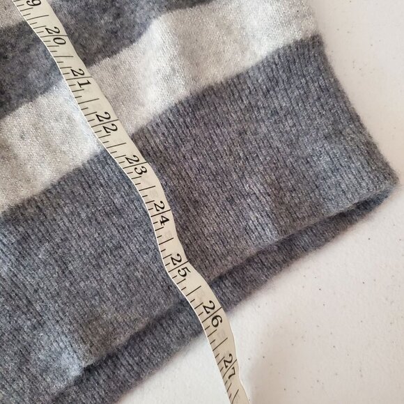 Equipment Femme Cashmere Sweater Gray Metallic Stripes XS V-neck Y2k - Picture 6 of 12